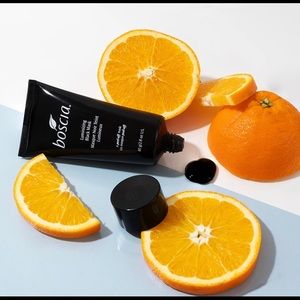 NEW Boscia Luminizing Black Mask